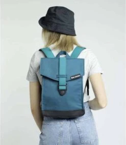 Bold Banana - Envelope Mini Rugzak - Power Petrol -Schoolbenodigdheden 1041x1200 1