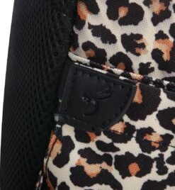 YLX Finch Rugzak. Luipaarden Print. Recyceld Rpet Materiaal. Gerecyclede Plastic Flessen - Eco Friendly. Volwassenen - Tieners - Middelbare Scholieren - Dames - Meisjes. 14" Laptop Sleeve. Backpack - Schooltas - Rugzak -Schoolbenodigdheden 1104x1200