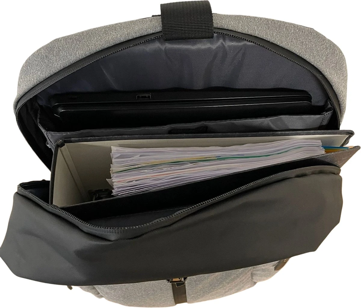 Backpack USB Laptoprugzak - 15,6 Inch - Waterdichte Ritsen - Rugtas - Anti Diefstal - Design 2023 3 Backpack USB Laptoprugzak - 15,6 Inch - Waterdichte Ritsen - Rugtas - Anti Diefstal - Design 2023 - Afbeelding 3