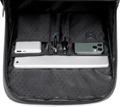 Golden Wolf Rugtas - Rugzak - Laptoptas - Motortas - Zwart -Schoolbenodigdheden 1200x1074 1