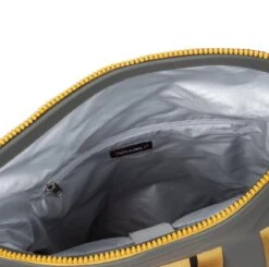 New Rebels® Tim - Rugtas - Geel - Waterafstotend - Roll-top - 15.6151413121087.9 - 30x12x43cm - Rugzak / Backpack 17 New Rebels® Tim - Rugtas - Geel - Waterafstotend - Roll-top - 15.6151413121087.9 - 30x12x43cm - Rugzak / Backpack -Schoolbenodigdheden 1200x1190 1