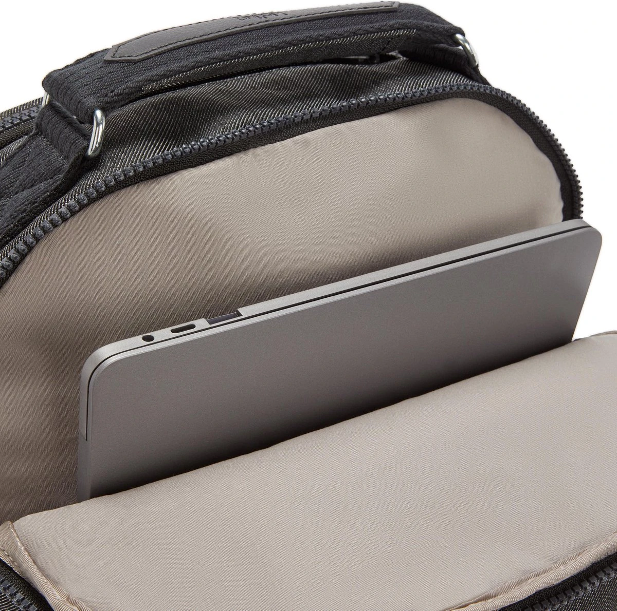 Kipling OSHO Rugzak, 25 Liter - Black Peppery 4 Kipling OSHO Rugzak, 25 Liter - Black Peppery - Afbeelding 4