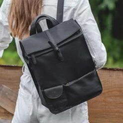 Violet Hamden Essential Bag Dames LaptoptasRugzak Kunststof - Zwart -Schoolbenodigdheden 1200x1200 1098