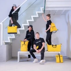 New Rebels Mart Waterafstotende Rolltop Rugzak - Medium - Geel -Schoolbenodigdheden 1200x1200 1267