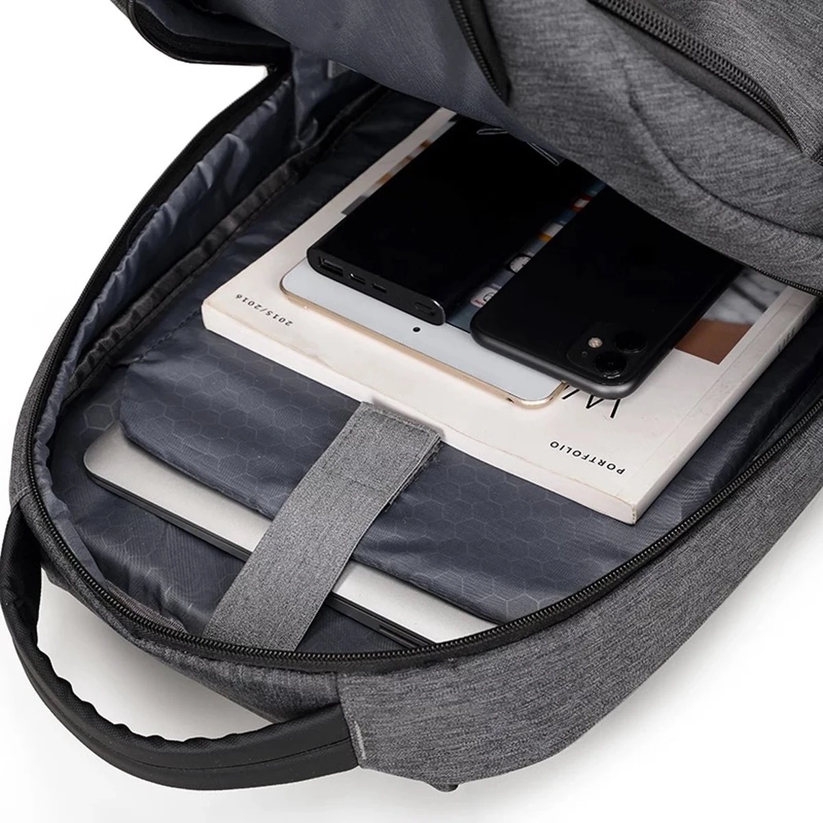 Merkloos Zakelijke Multifunctionele Rugzak 15 Inch Laptop Vak - USB Poort Rugtas Voor Werk, School Of Reizen - Waterdichte Tas Voor Heren/Dames - Backpack - Grij 4 Merkloos Zakelijke Multifunctionele Rugzak 15 Inch Laptop Vak - USB Poort Rugtas Voor Werk, School Of Reizen - Waterdichte Tas Voor Heren/Dames - Backpack - Grij - Afbeelding 4