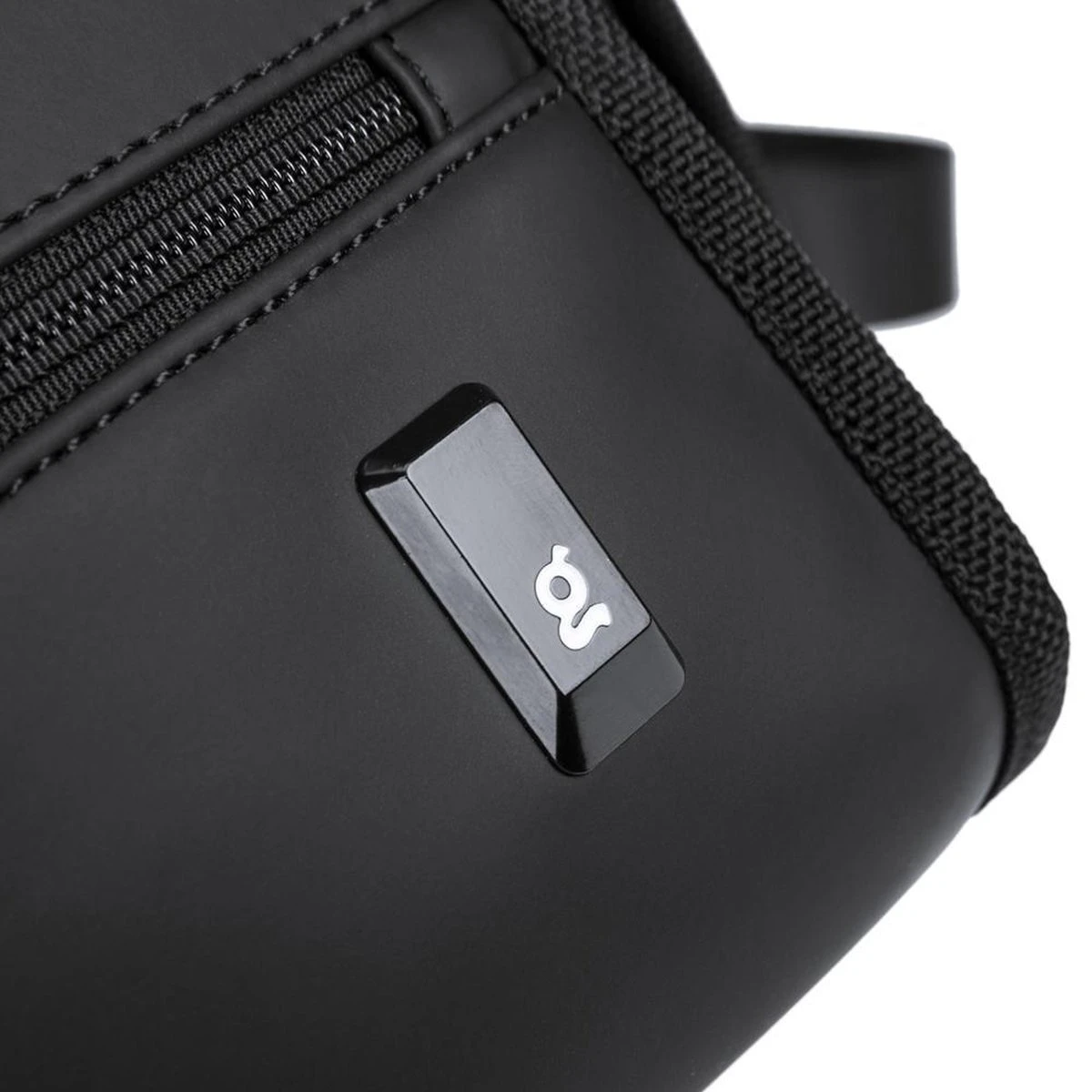 Bange Rugtas - 15,6 Inch - Laptop Rugzak - Waterafstotend - Zwart - Incl. Smart Thermosfles 5 Bange Rugtas - 15,6 Inch - Laptop Rugzak - Waterafstotend - Zwart - Incl. Smart Thermosfles - Afbeelding 5