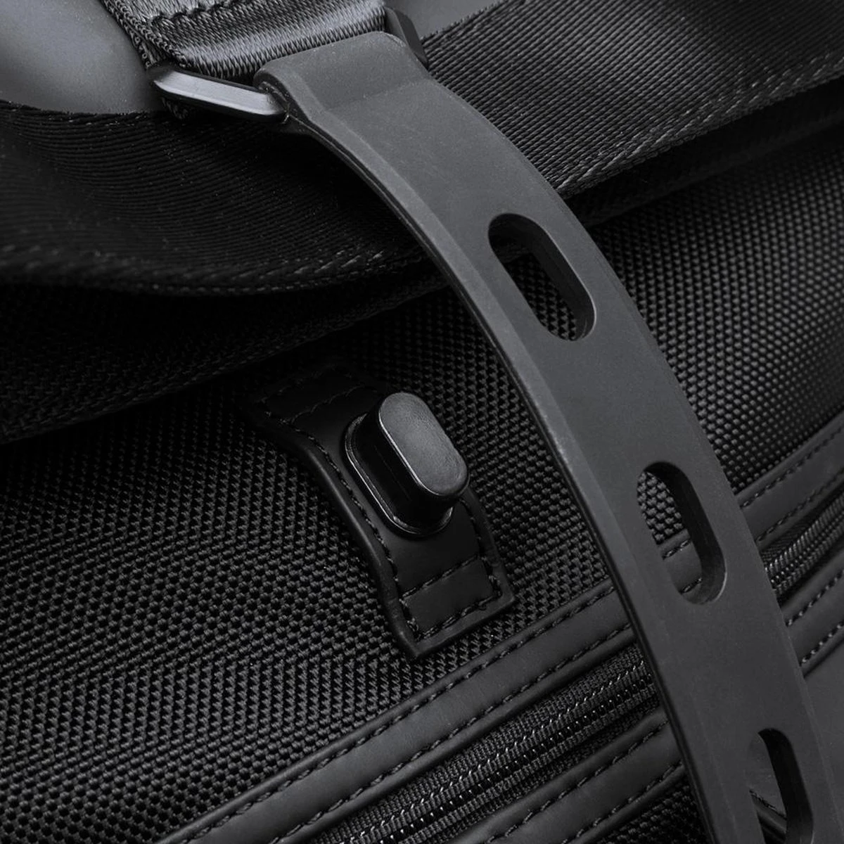 Bange Rugzak - 15,6 Inch Laptop Vak - Multifunctioneel - Comfort - Incl. Smart Thermosfles 9 Bange Rugzak - 15,6 Inch Laptop Vak - Multifunctioneel - Comfort - Incl. Smart Thermosfles - Afbeelding 9