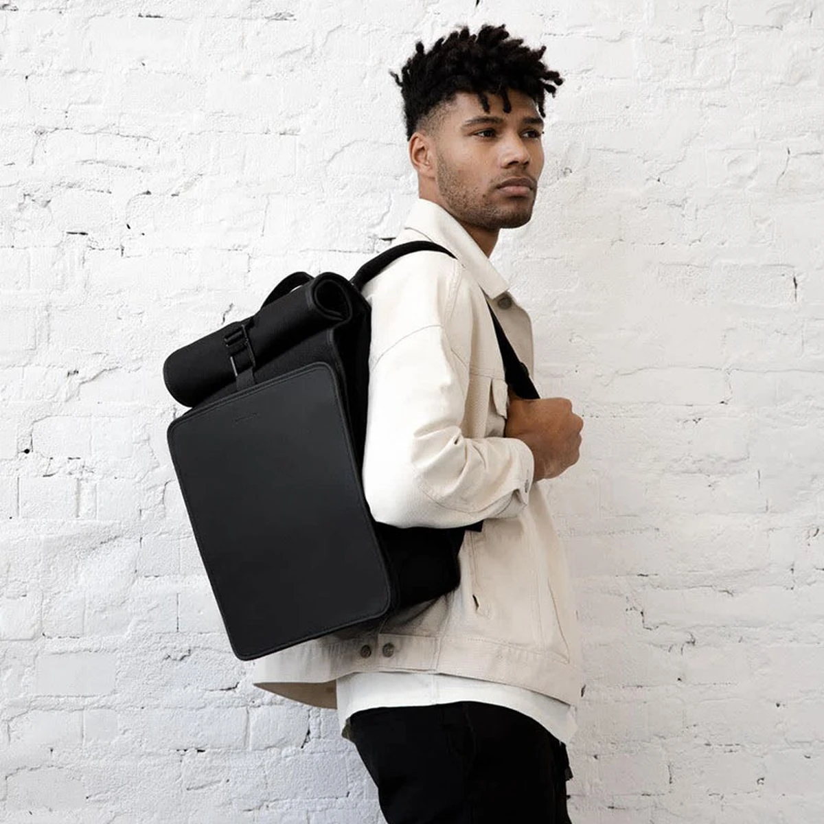 Kapten & Son Lund Pro Rugzak 16 Inch All Black 4 Kapten & Son Lund Pro Rugzak 16 Inch All Black - Afbeelding 4