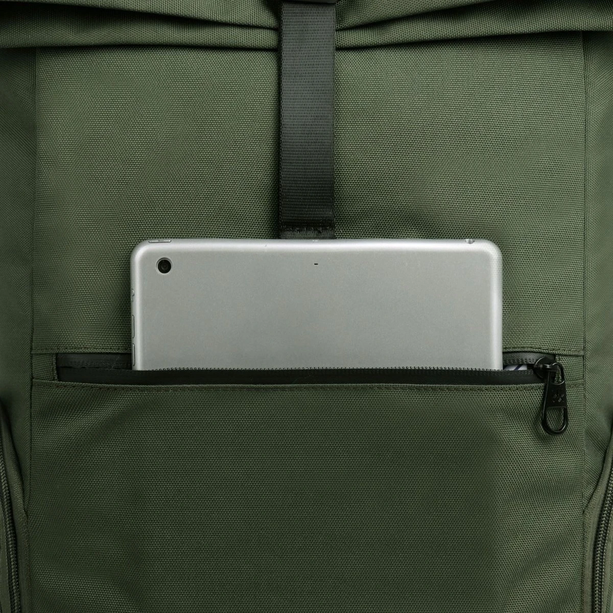 YLX Aven Backpack | Bronze Green | Groen. Recycled Rpet Materiaal. Gerecyclede Plastic Flessen. Eco Friendly. Duurzaam. 14" Laptop Hoes. Backpack - Reistas - Schooltas - Mannen - Vrouwen - Middelbare Scholieren - Studenten - Jongens - Meisjes 6 YLX Aven Backpack | Bronze Green | Groen. Recycled Rpet Materiaal. Gerecyclede Plastic Flessen. Eco Friendly. Duurzaam. 14" Laptop Hoes. Backpack - Reistas - Schooltas - Mannen - Vrouwen - Middelbare Scholieren - Studenten - Jongens - Meisjes - Afbeelding 6