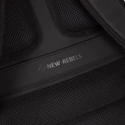 New Rebels® Harper - Rugtas - Zwart - Waterbestendig - 9L - 28x8x38cm - Rugzak / Backpack 26 New Rebels® Harper - Rugtas - Zwart - Waterbestendig - 9L - 28x8x38cm - Rugzak / Backpack -Schoolbenodigdheden 1200x1200 610