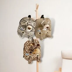 Good Lifehacks Kindertas - Rugzak - Meisje & Jongen - Schooltas - Reistas Kinderwagen - Knuffel Sinterklaas - Speenknuffel - Giraffe 9 Good Lifehacks Kindertas - Rugzak - Meisje & Jongen - Schooltas - Reistas Kinderwagen - Knuffel Sinterklaas - Speenknuffel - Giraffe -Schoolbenodigdheden 1200x1200 865