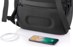 XD Design Bobby Soft - Anti-Diefstal Rugzak 16 Liter - Zwart -Schoolbenodigdheden 1200x776 2