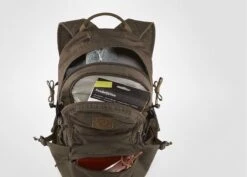 Fjallraven Fjällräven Lappland Hike 15 Liter - Dark Olive 7 Fjallraven Fjällräven Lappland Hike 15 Liter - Dark Olive -Schoolbenodigdheden 1200x861