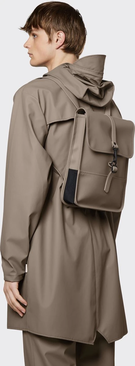 Rains Micro Rugzak 5 Liter - Tonal Taupe 2 Rains Micro Rugzak 5 Liter - Tonal Taupe - Afbeelding 2