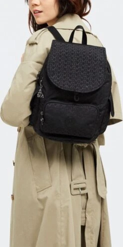 Kipling CITY PACK S Rugzak, 13 Liter - Signature Emb 12 Kipling CITY PACK S Rugzak, 13 Liter - Signature Emb -Schoolbenodigdheden 600x1200 1