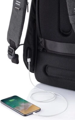 XD Design Bobby Hero Small - Anti-Diefstal Rugzak 11.5 Liter - Zwart -Schoolbenodigdheden 748x1200 2