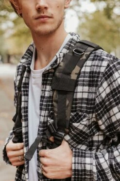 LAYSTON. - 45L Sport School Werk Rugtas - Sport Rugzak - Tactical Backpack - Waterafstotend - Camo Groen -Schoolbenodigdheden 800x1200 28