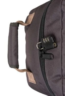 CabinZero Classic 28L Ultra Light Bag Black Sand -Schoolbenodigdheden 808x1200 18