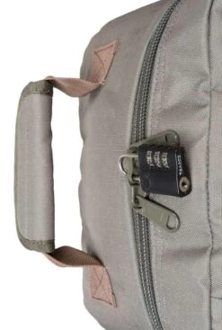 CabinZero Classic 28L Ultra Light Bag Georgian Khaki 21 CabinZero Classic 28L Ultra Light Bag Georgian Khaki -Schoolbenodigdheden 808x1200 20