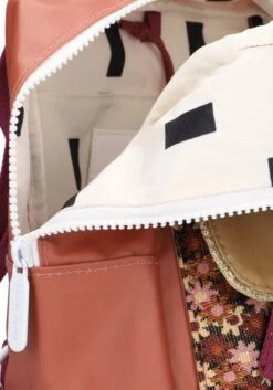 Sticky Lemon Backpack Small | Rugzak - Rugtas | A Journey Of Tales | Golden, Jeronicus Brown -Schoolbenodigdheden 839x1200 13