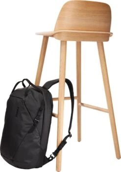 Thule Tact 16L - Backpack - Laptop Rugzak - 14 Inch - Zwart -Schoolbenodigdheden 850x1200 17