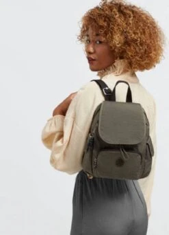 Kipling CITY PACK MINI Rugzak, 9 Liter - Green Moss 18 Kipling CITY PACK MINI Rugzak, 9 Liter - Green Moss -Schoolbenodigdheden 867x1200 11