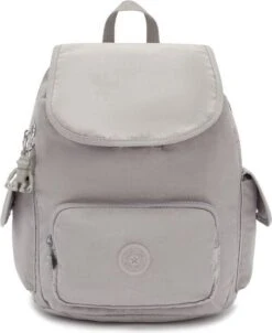 Kipling CITY PACK S Rugzak, 13 Liter - Grey Gris 20 Kipling CITY PACK S Rugzak, 13 Liter - Grey Gris -Schoolbenodigdheden 981x1200 2